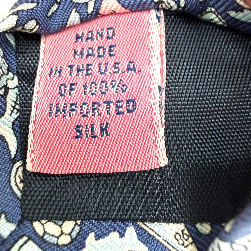 Vineyard Vines Martha's Vineyard Mens Silk Tie Multi Icon Design Nautical Golf